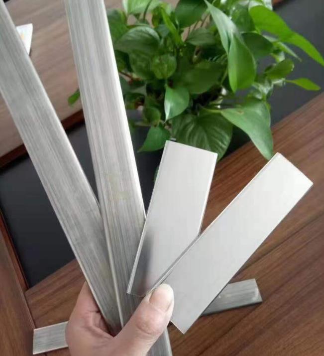 鋁件合金零件怎么去毛刺磁力拋光機(jī)案例